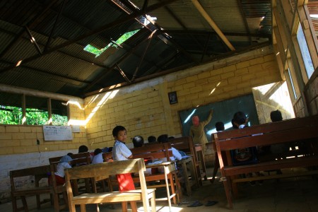 Pemerintah Akan Perbaiki 173 Ribu Sekolah Rusak Berat